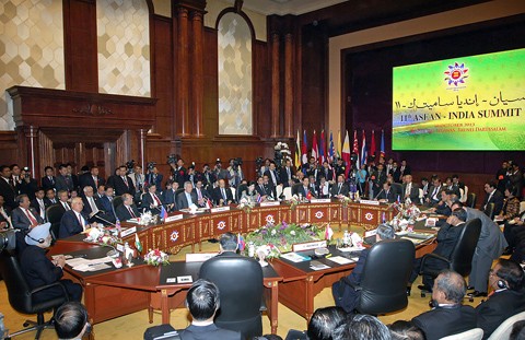 Thủ tướng Nguyễn Tấn Dũng tại Hội nghị cấp cao ASEAN-Ấn Độ và ASEAN – Liên hợp quốc - ảnh 2